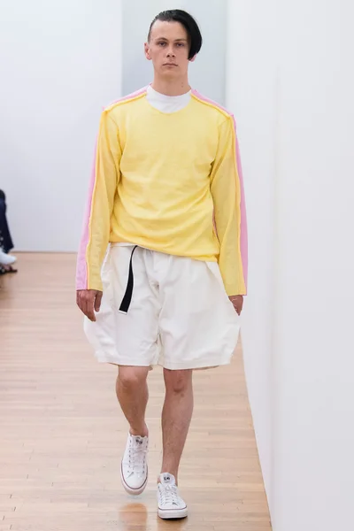 Look 33
